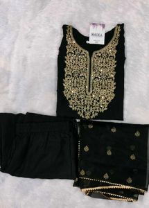 🤩Brand NEW Naixa Viscose Embroidered Kurta Set