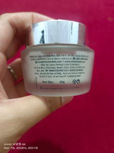 Lotus Herble  Creme