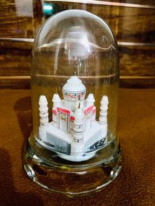 Beautiful Taj Mahal Showpiece