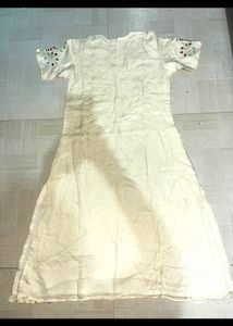 Vintage -Embroidered Cream Kurti