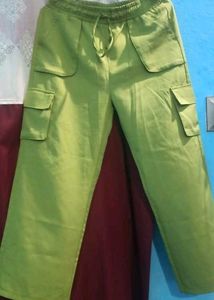 women olive trousers