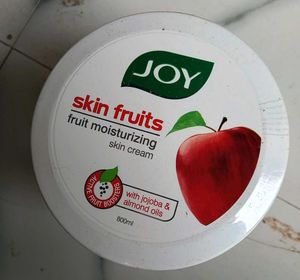 Joy  Fruits Moisturizing Skin Crea