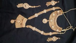 Elegant Gold-Tone Bridal Jewelry Set