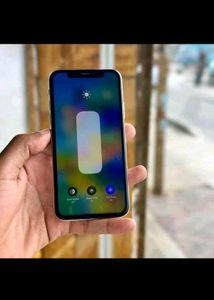 iPhone X - 100% Battery Health