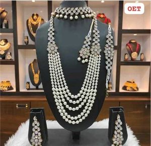 Elegant Pearl Necklace Set
