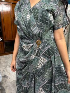 Green Geometric Pattern flared Gown