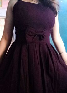 Elegant Burgundy Bow Midi Dress 👗💜