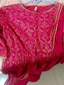 Pink &amp; Gold Trimmed Kurti