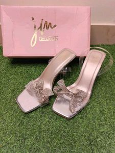 JM Looks Heels with Bow
