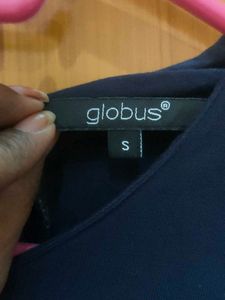 Globus Frill Top