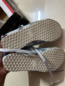 Women Onitsuka Tiger Sneakers Size US 4