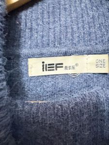 Blue Pearl Detail Turtleneck Sweater