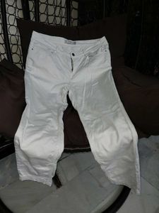 ZARA TRF Denim white Skinny Jeans
