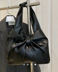 Savana Shoulder Bag