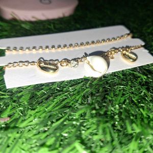 Shell Charm Layered Anklet Set
