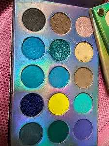 Huda Girl Color Board Eyeshadow Palette
