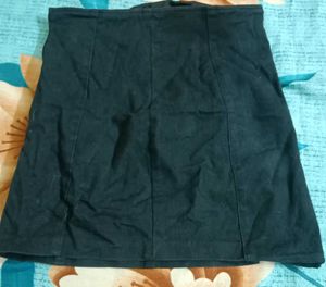 Chic Black Mini Skirt