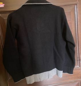 Unisex Black Sweatshirt