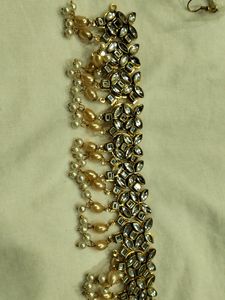 Beautiful Kundan Set With Earrings And Tikka