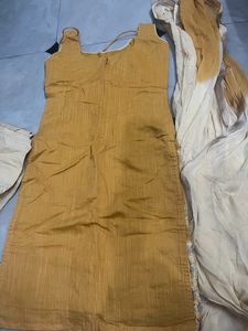 Gold Kurtha Set