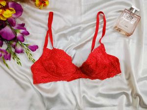🇳🇿💫🎀 Triumph Red Lace Bra