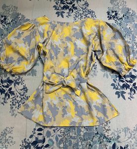 Patterned Puff Sleeve Top