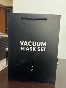 Vacuum Flask Set With 2 Cups