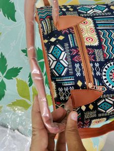 Stylish Handbag &amp; Pouch Set