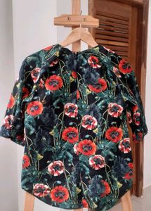 H&amp;M floral top