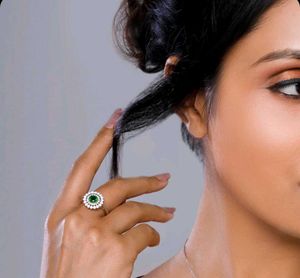 GIVA Silver Zircon Emerald Ring