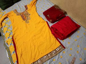 Yellow Suit3