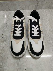 Stylish Black &amp; White Sneakers