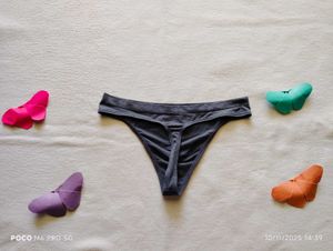 Victoria&#39;s  Secret thongs