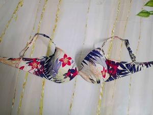 (939)Floral Bikini Top