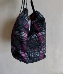 Coach Kiss Lock ( Authentic)