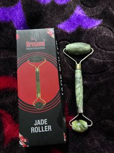 Women Jade Roller Skin Massager