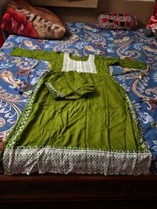 Nayra Cut Kurti Set