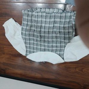 ONLY formal crop top