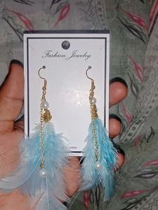 Boho Feather Dangle Earrings - Baby Blue