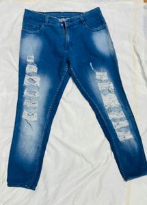 Blue Torned Jeans 👖