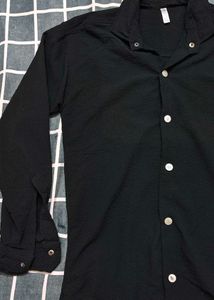 Men Black Slim Solid Long Sleeve Formal Shirts