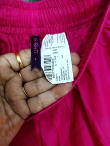 rose pink skirt for girls and women,brand 🆕🌸