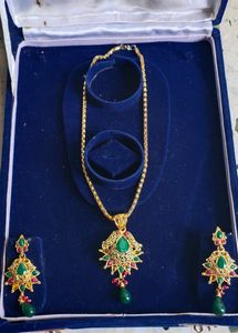 necklace set