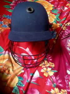 SG Batting Pads&amp; Cricket Helmet