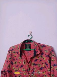 BOYS /MEN SHIRTS FOR SALE, LIKE NEW PERFECT FOR FUNCTIONS. SUITABLE FOR10-16 YEARS, SMALL SIZE, ALSO UNISEX