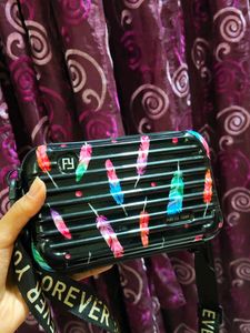 Funky Feather Design Crossbody Bag