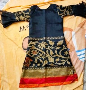 Black & Gold Embroidered Kurti