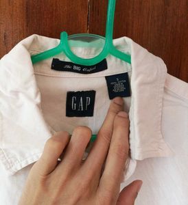GAP Button-Down Shirt