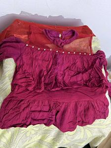 top, size 30 to 34 fits