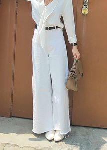white jeans, will perfectly fit you from waist